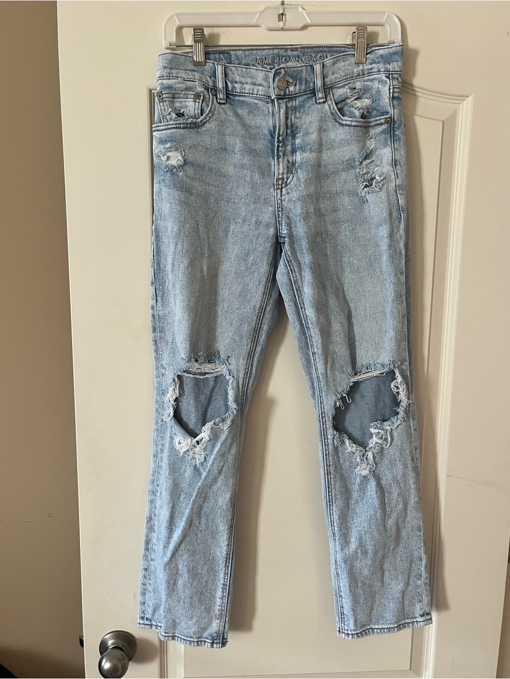 American Eagle Light Blue Distressed High-Rise Ankle Straight Jeans Size 2